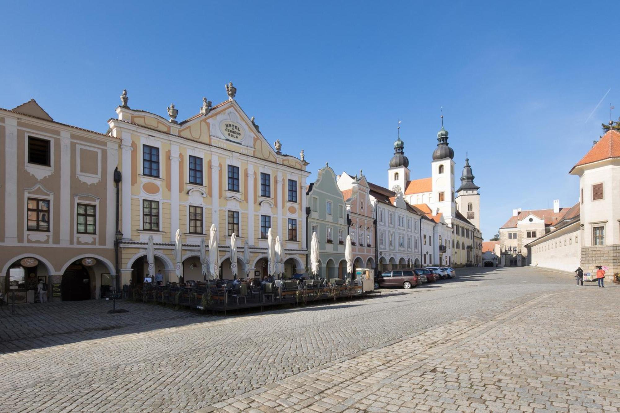 Hotel U Cerneho Orla Telč المظهر الخارجي الصورة