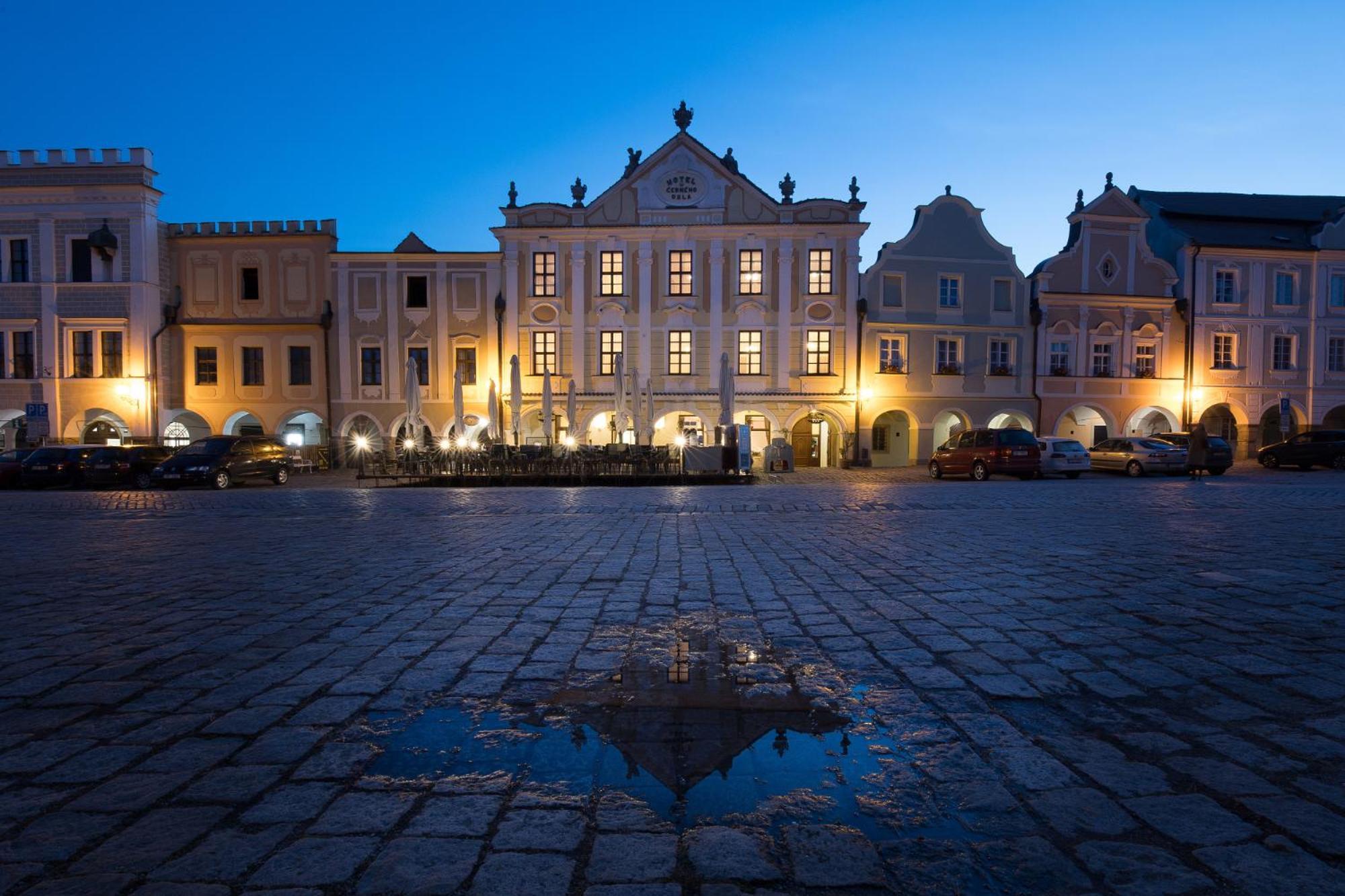 Hotel U Cerneho Orla Telč المظهر الخارجي الصورة